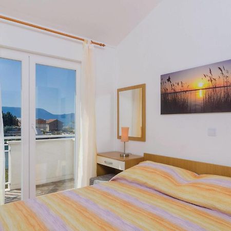 Nice Apartment In Blace With Wifi Экстерьер фото