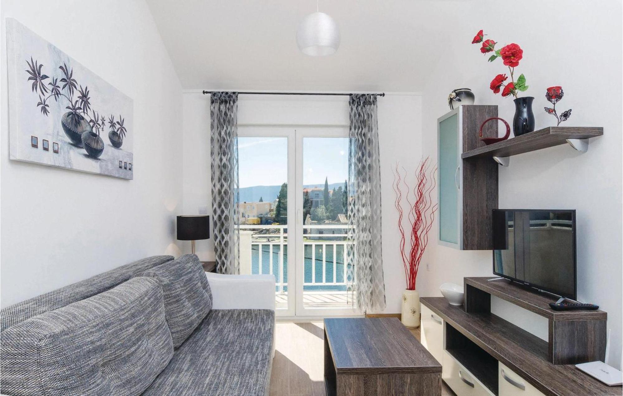 Nice Apartment In Blace With Wifi Экстерьер фото
