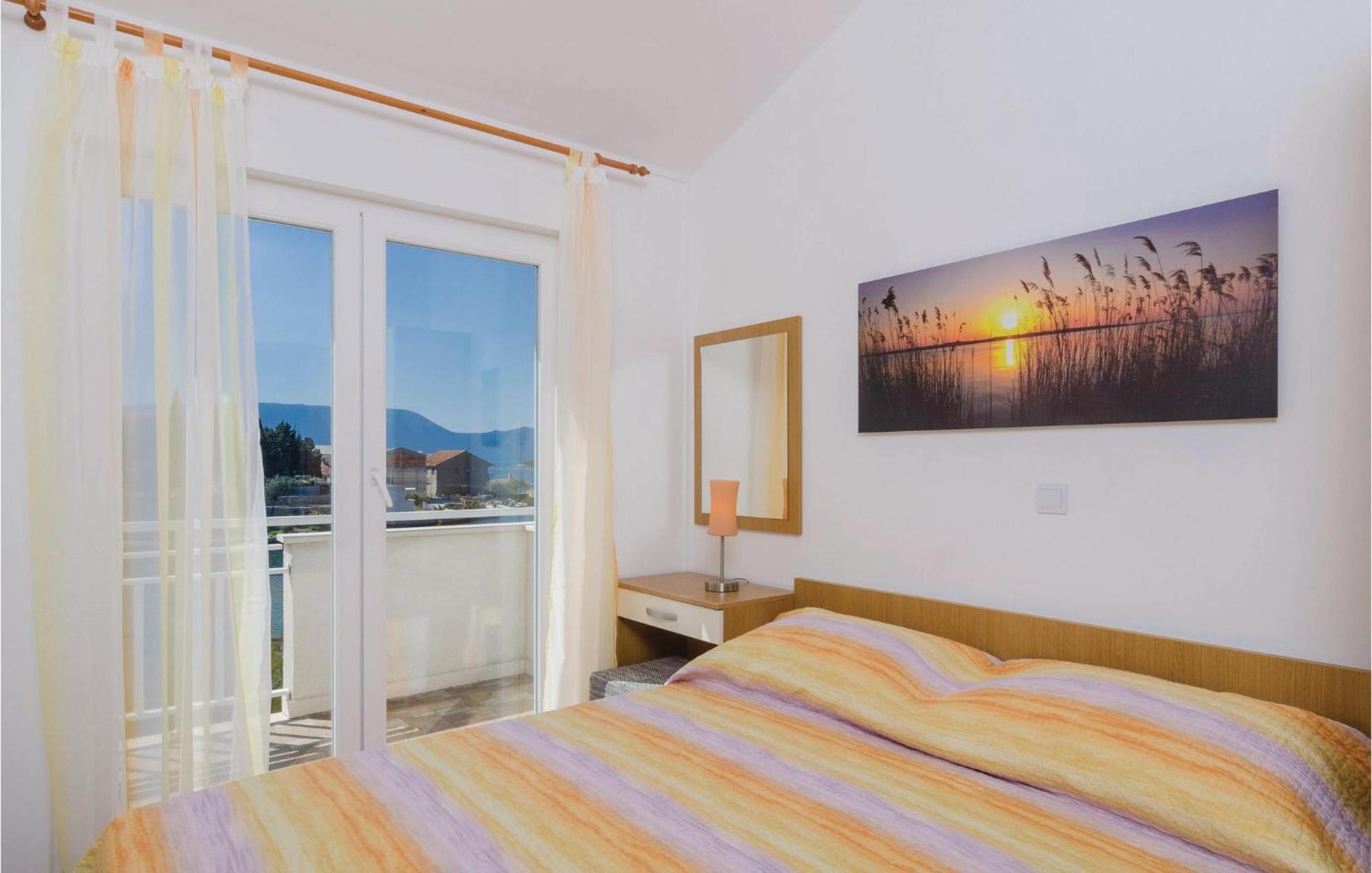 Nice Apartment In Blace With Wifi Экстерьер фото