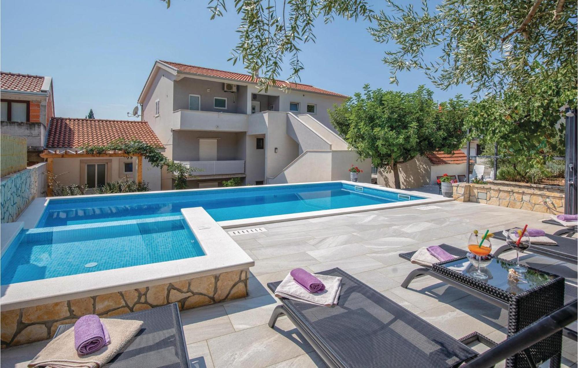 Nice Apartment In Blace With Wifi Экстерьер фото